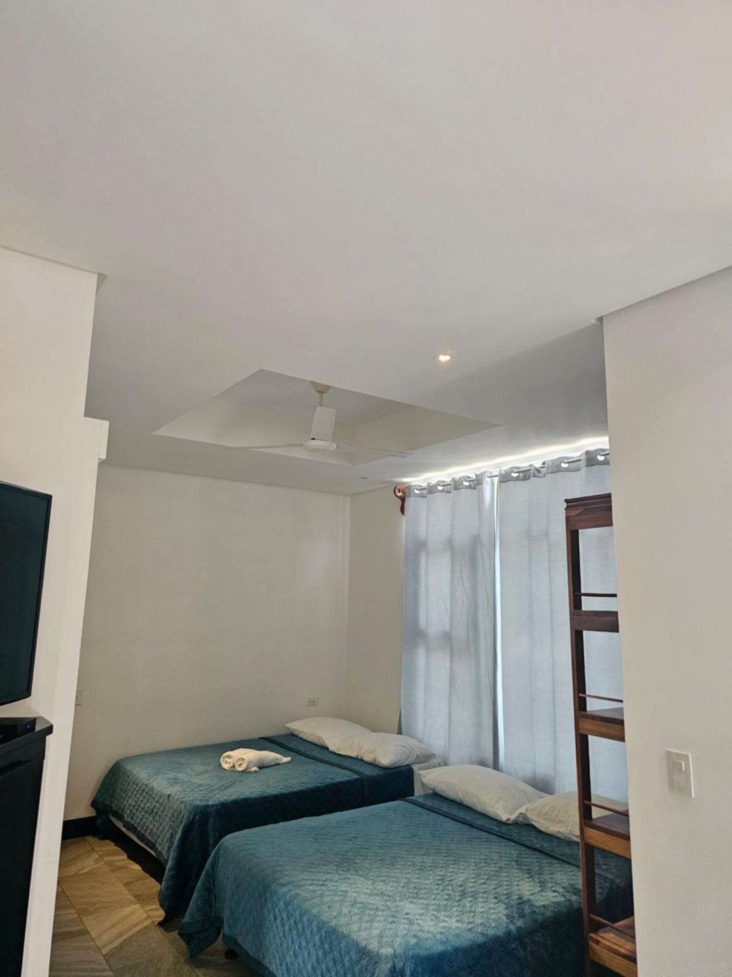 Pura Vida Apartments Quepos Δωμάτιο φωτογραφία