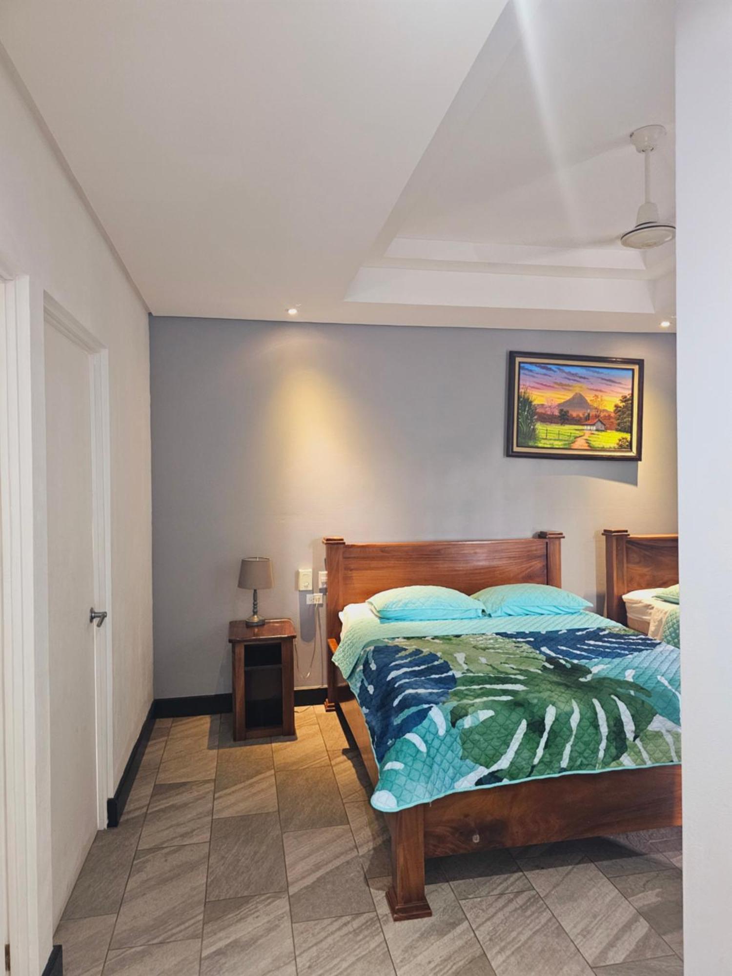 Pura Vida Apartments Quepos Δωμάτιο φωτογραφία